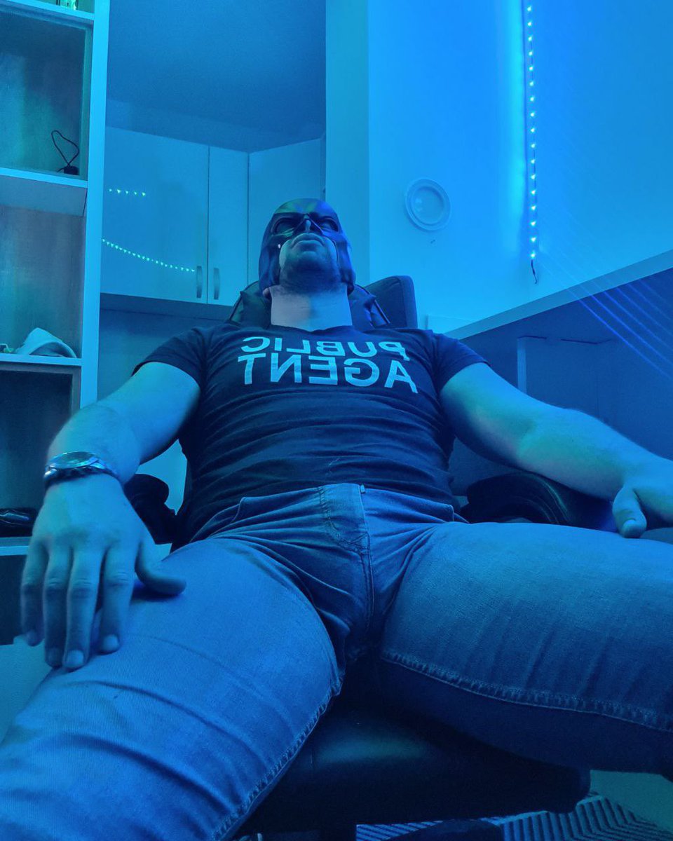 linktr.ee/bruce_badman69 Take it. 😈