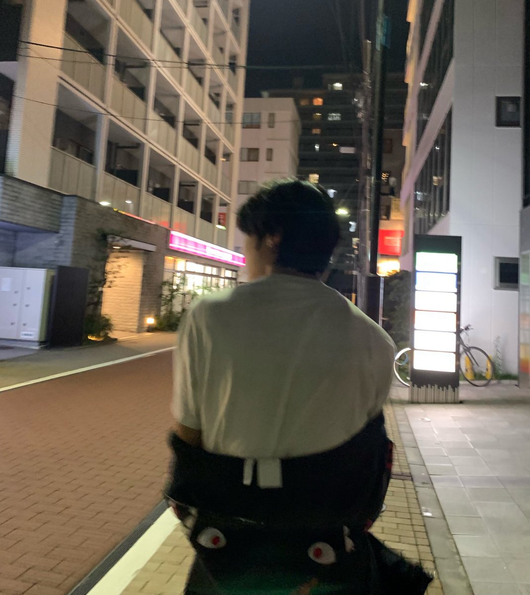 여기 옷 riku 애착 베이프 집업이네ㅋㅋ