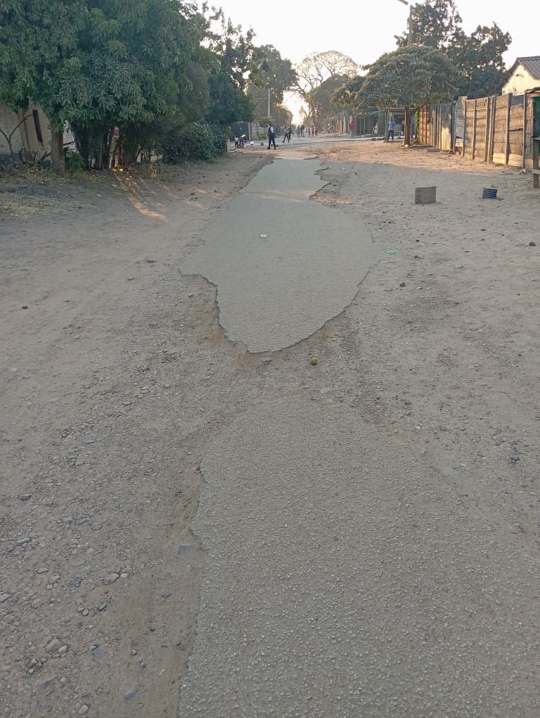 SoniaMarrion's tweet photo. #Tabho
In Mbare potholes are so deep they could have their own postal codes 🙌🏿 yet the leadership cruises past in convoys on freshly paved VIP routes
#ZANUMustGo #EDMiswa https://t.co/XRwwRG9VaW