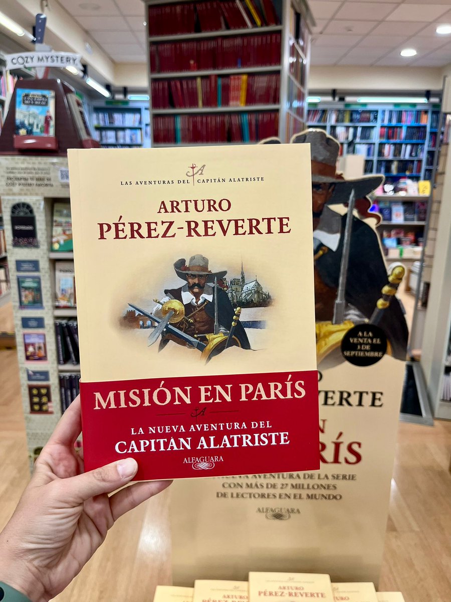 ⚔️ YA ESTÁ AQUÍ EL CAPITÁN ALATRISTE ⚔️
La nueva y esperadísima entrega de la saga que revolucionó la novela de aventuras históricas ha llegado a Popular Libros 😎📖 ¡Hazte con ella y que no te la cuenten!
<a href="/perezreverte/">Arturo Pérez-Reverte</a> <a href="/AlfaguaraES/">Alfaguara</a> 
popularlibros.com/libro/mision-e…