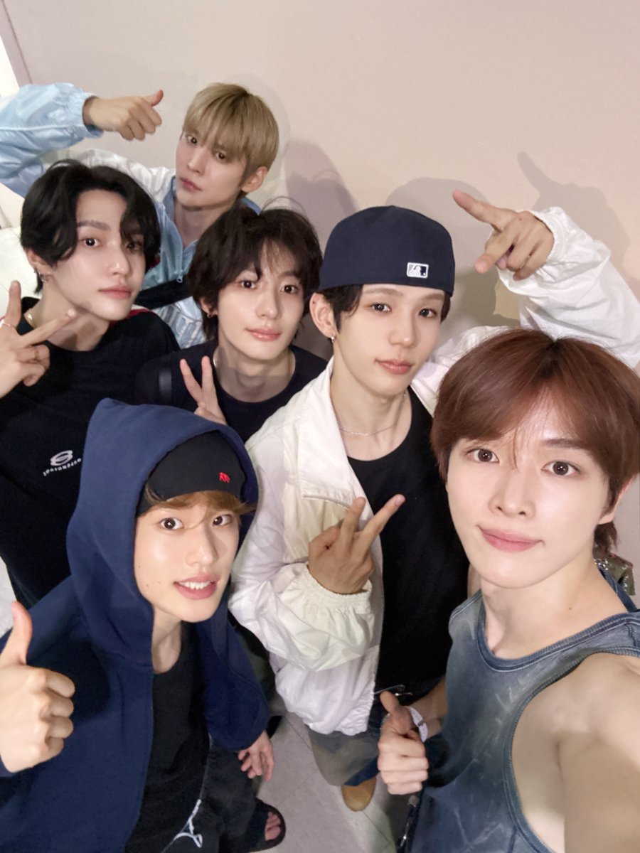 🎂 ┈┈┈┈
    デビュー2周年おめでとう💐
    RIIZE 2nd Anniversary 🥂⸝꙳.⋆

RIIZEからAmazon Music限定写真が届いたよ❣️
このポストをたくさんのBRIIZEにシェアしてね🌟

彼らの作品もぜひチェックして！

楽曲はスレッド👇
<a href="/RIIZE_JPN/">RIIZE JAPAN OFFICIAL</a> <a href="/RIIZE_official/">RIIZE</a>