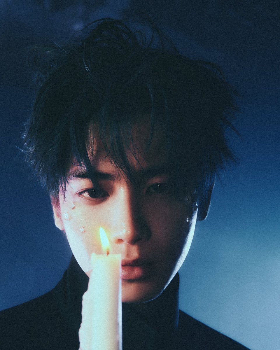 tyoises's tweet image. hang it in the louvre