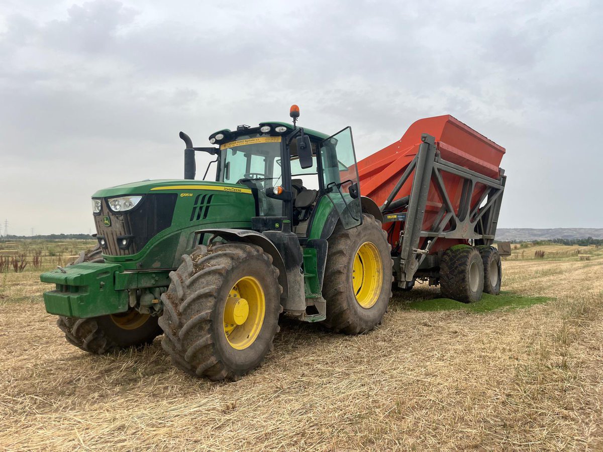 losantonios's tweet photo. 💥 ¡Más capacidad, más productividad!
Con la Tolva 220 (22 m³) optimizas tus labores agrícolas sin interrupciones.

✔️ Resistente y durable.
✔️ Máxima eficiencia en cada descarga.
✔️ Hecha para acompañarte en cada cosecha.

📍 Encuéntrala en Agrotécnica Los Antonios. https://t.co/v53VrqHOwi