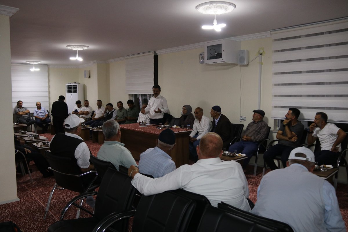 Edremit Belediyesi halk toplantılarına başladı serhatnews.com/edremit-beledi… 

<a href="/cemilkomi/">CEMİL KOMİ</a> <a href="/RabiaBasakKoc/">Rabia Başak Koç</a> <a href="/ZanaKarakaya/">Zana Karakaya</a>