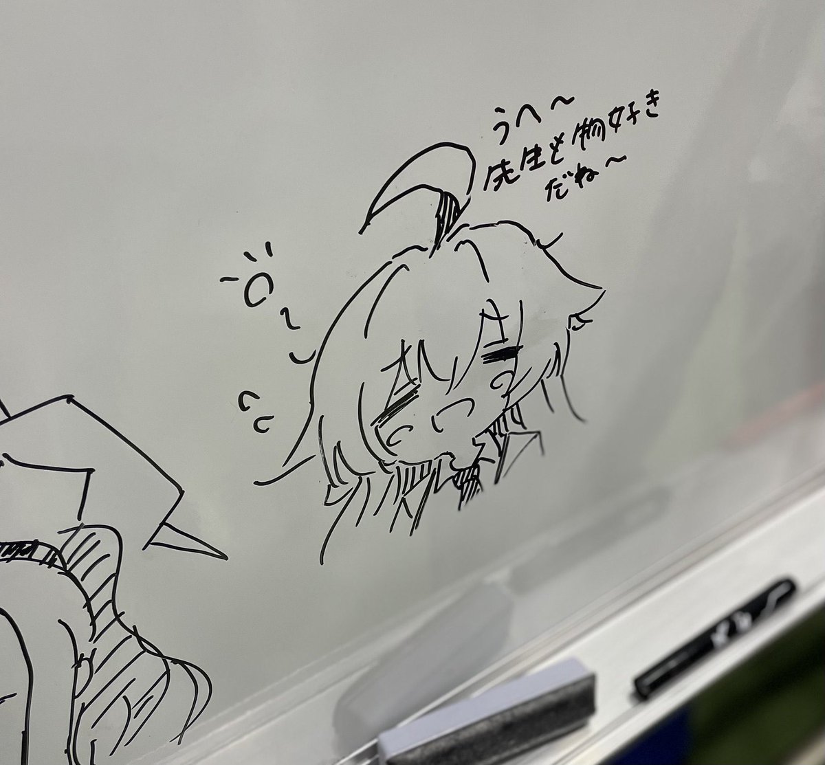 あまりに無様な中腰で描いたガタガタ線のホシノを発見 