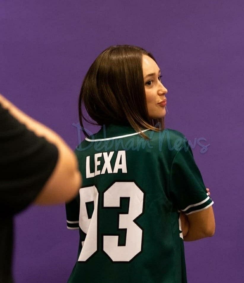 LexaGold1 tweet media