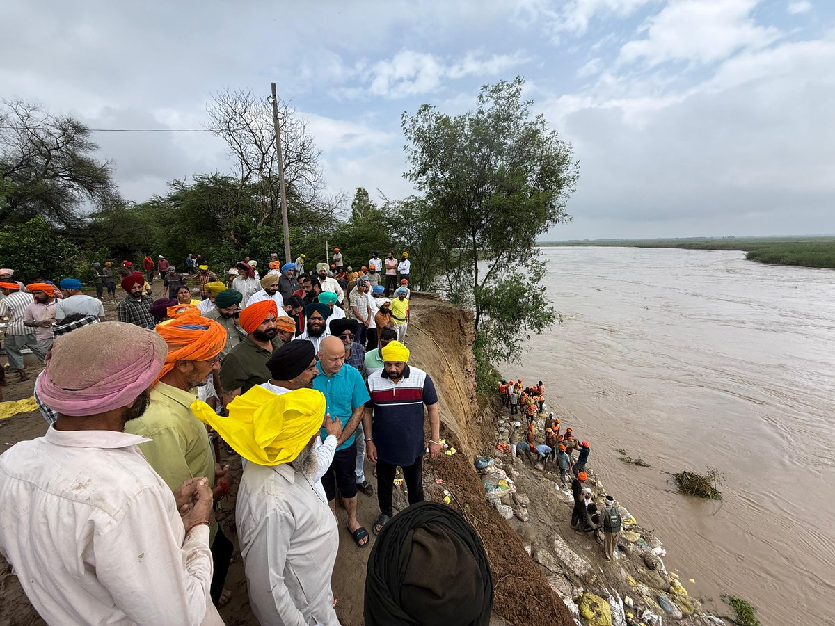 Manish Sisodia tweet media