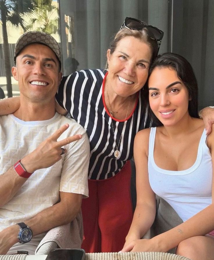 Dad With Mom And Grandma 🥰🥰🥰