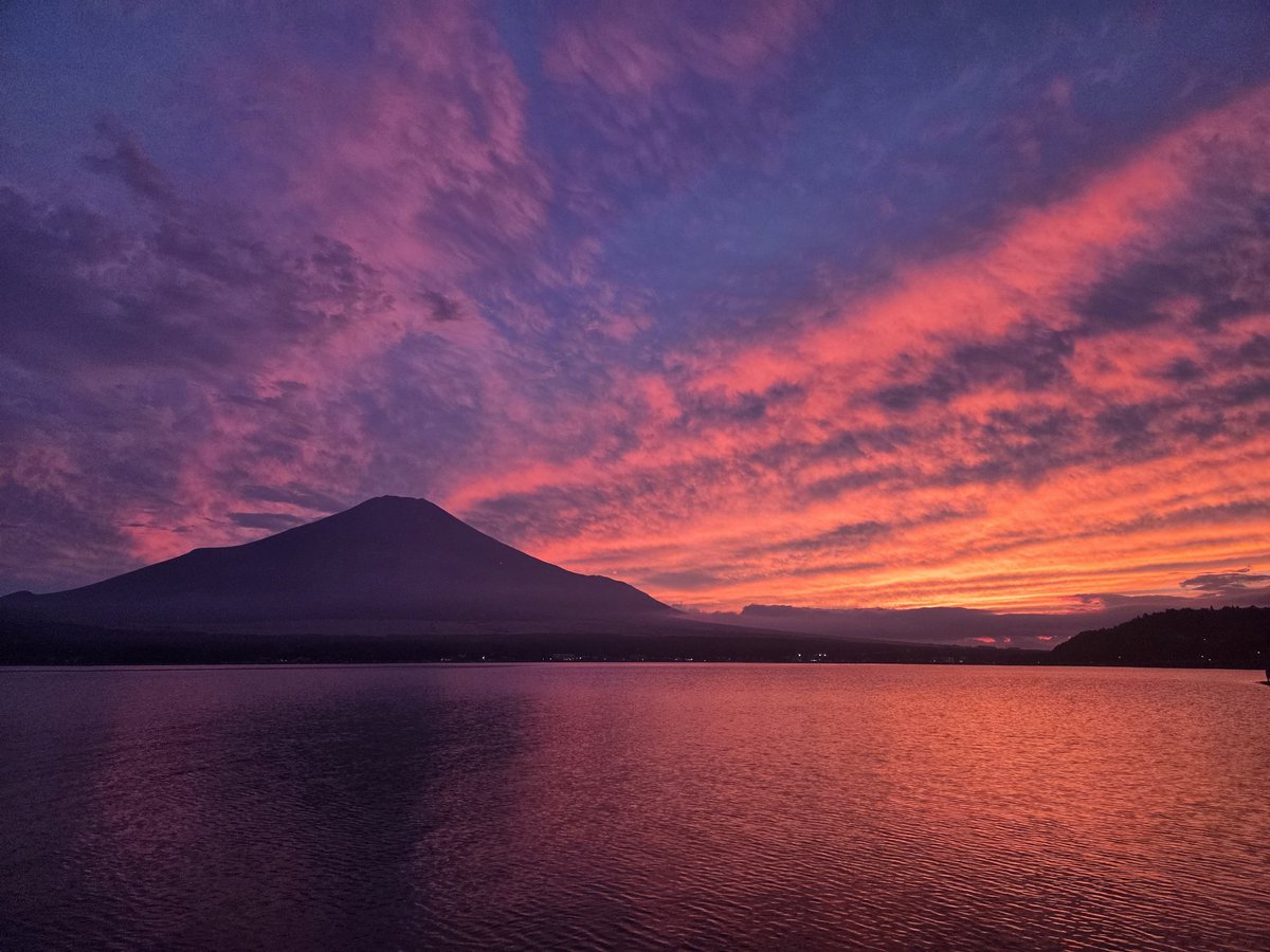 yamanakako_info's tweet photo. #夕焼け富士山 
意外と焼けました(^-^)/
#mtfuji #富士山 #山中湖 #fujisan #イマソラ #イマフジ #富士山と山中湖 #mysky #夕焼け https://t.co/3iwdrrzrBZ