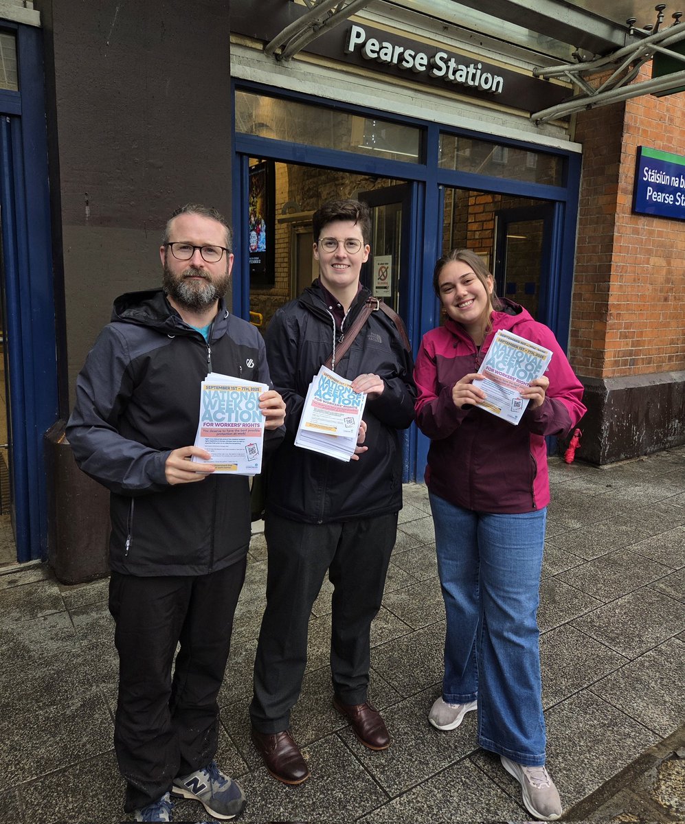 irishcongress's tweet image. The weather was damp but spirits weren&apos;t ☔️

The #RespectAtWork campaign was speaking to commuters at Pearse Station this morning.

Visit respectatwork.ie and tell the Government that your rights at work matter.