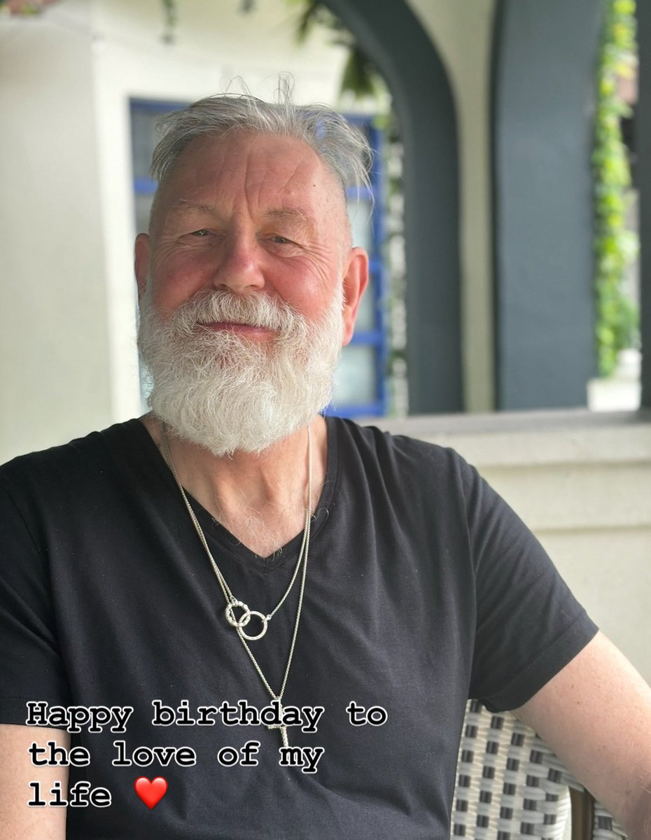 It’s balloon day for the coolest guy in the universe. Happy birthday to my darling <a href="/richardwalker5/">Richard Walker</a>
