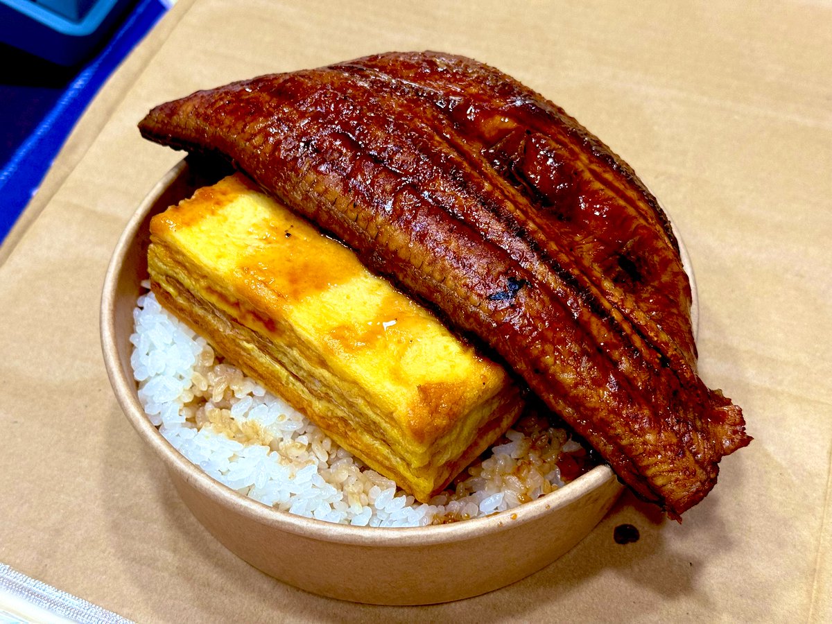 LOPIA のうなぎ丼、
めっちゃ大きいな！👀✨