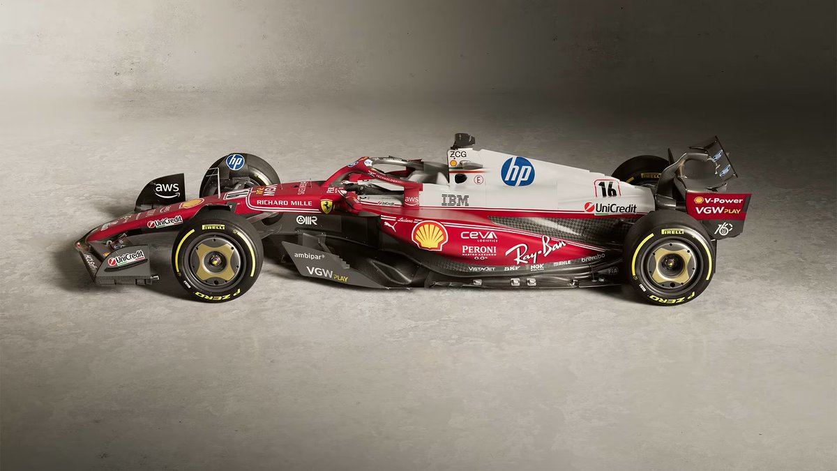 FerraristaHu's tweet photo. Ahol a múlt találkozik a jelennel! Niki Lauda bajnoki címet nyert szezonjának 50. évfordulóját ünnepeli a csapat az ikonikus 312T-vel. 🔴⚪

📸 : Scuderia Ferrari

#Ferrarista #ForzaFerrari #F1 #ItalyGP 🇮🇹 https://t.co/dD509xwrC2