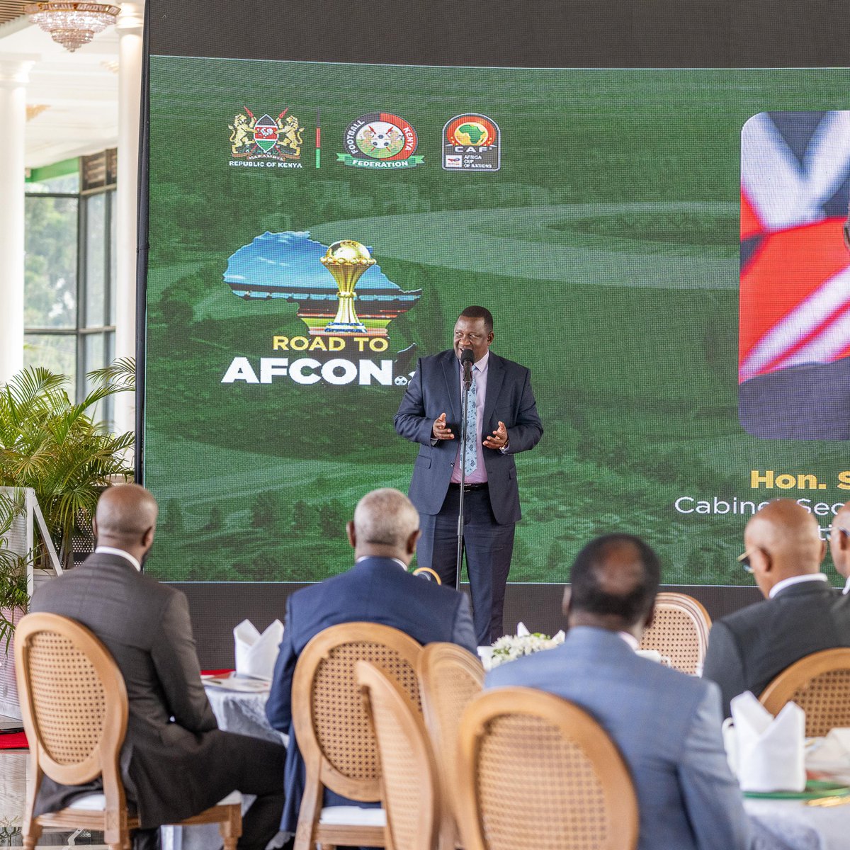 FKF President Hussein Mohammed, together with the NEC, this morning joined H.E. President William Ruto and sector leaders at State House, Nairobi, for a breakfast meeting rallying private sector investment and collaboration in football.