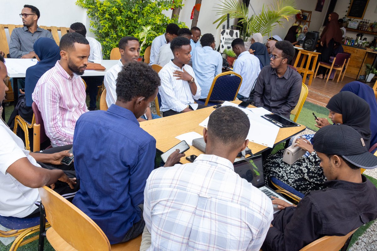 ClimateGenMove's tweet image. We co-facilitated the Somali National Consultations for #AYCA2025 in Mogadishu, empowering Somali youth as climate leaders. Key focus areas included climate adaptation and climate finance, highlighting youth’s strategic role in shaping national and continental climate agendas.