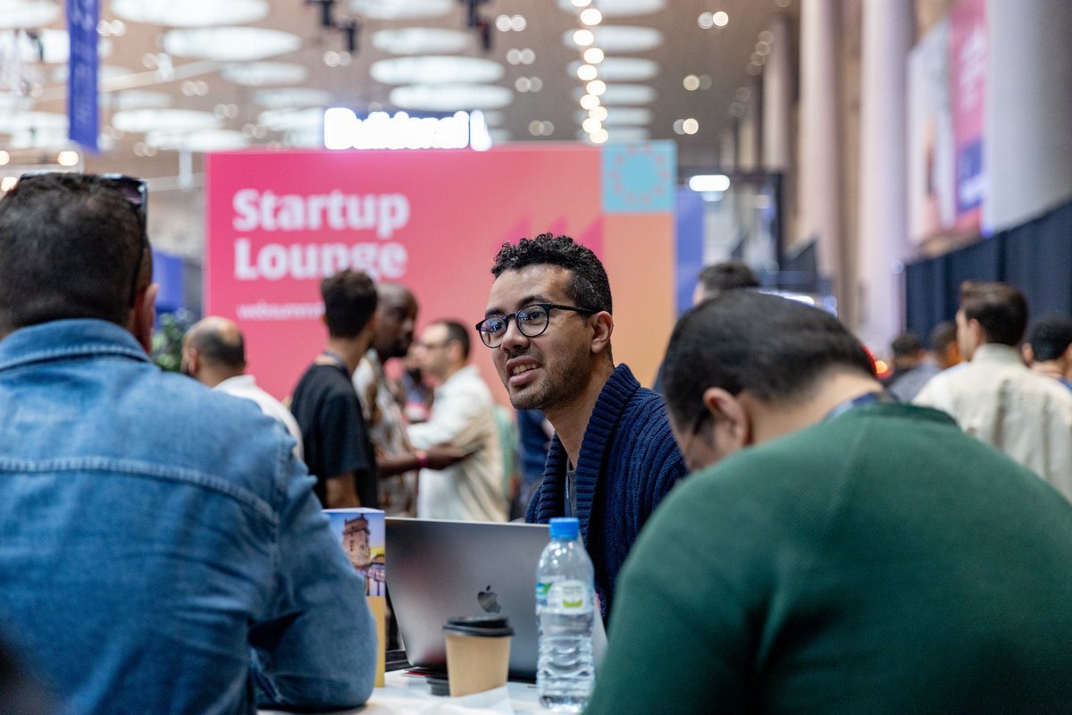 WebSummit's tweet image. From PITCH to Startup Showcase and 40 words, there are tons of opportunities for startups to make their mark at #WebSummit 🤩