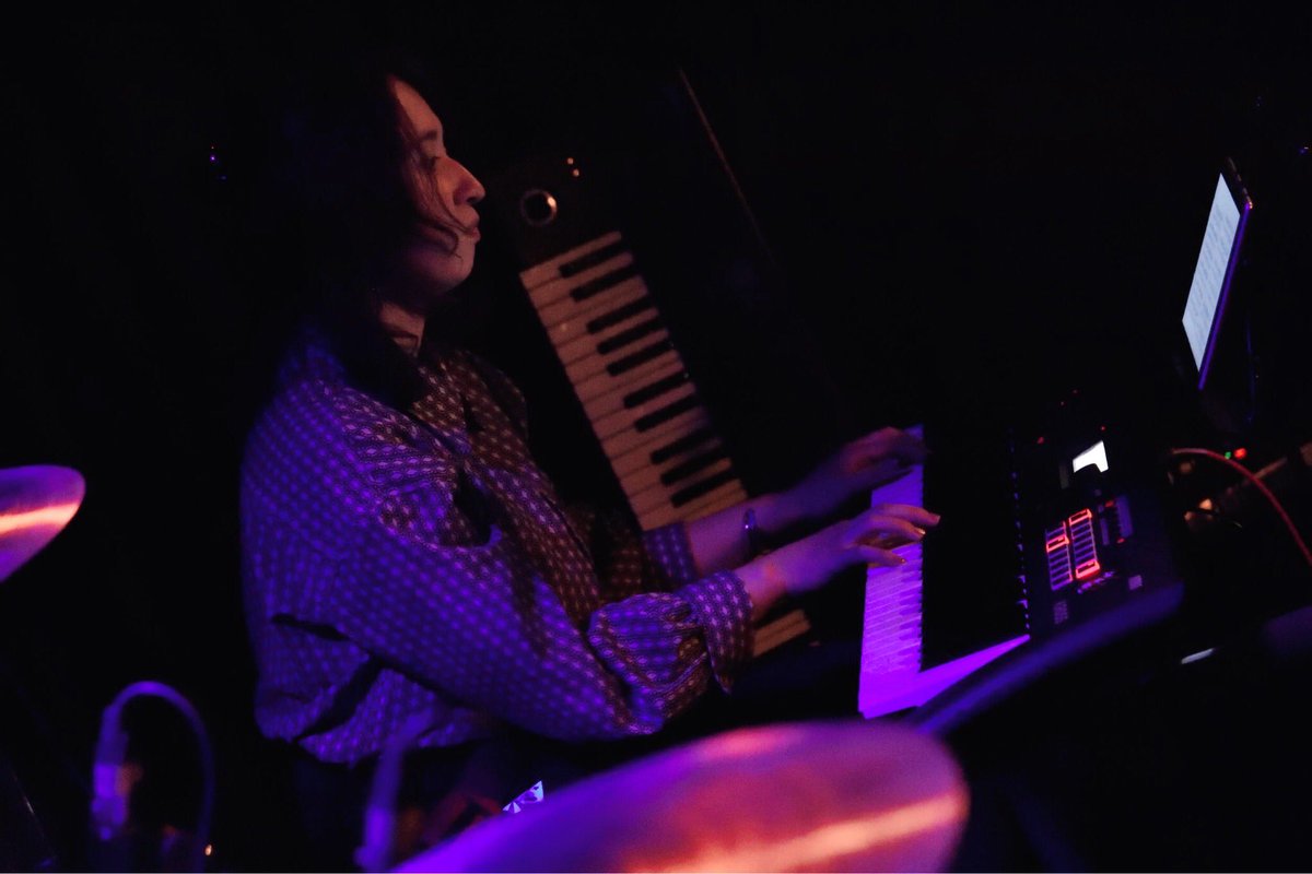 モダンコメコメズ tweet media