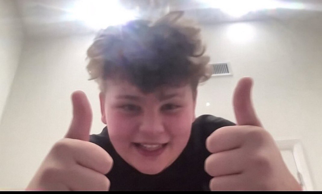 wow! thanks to pump dynamic creator fee, a mischievous kid streamer DID NOT dump his dev supply &amp; just claimed the rewards

he then proceeded to end the stream on a good note

this could’ve totally gone wrong, thankfully we’re saved