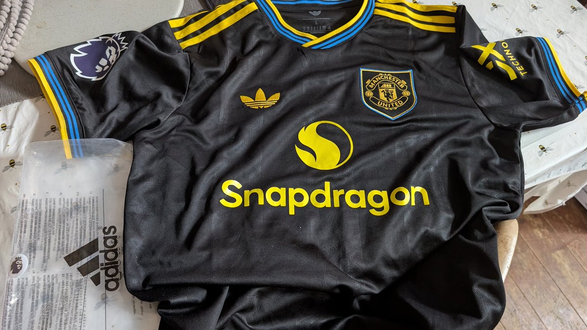 mdgallagher79's tweet photo. Great shirt from @RenegadeFC78. If you're after one would highly recommend 👍 https://t.co/pWjpk6vNpl