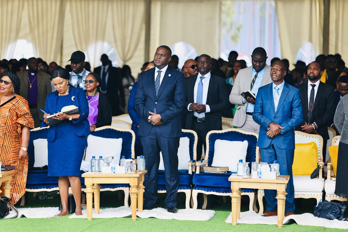 Makhanu W. Oliver tweet media