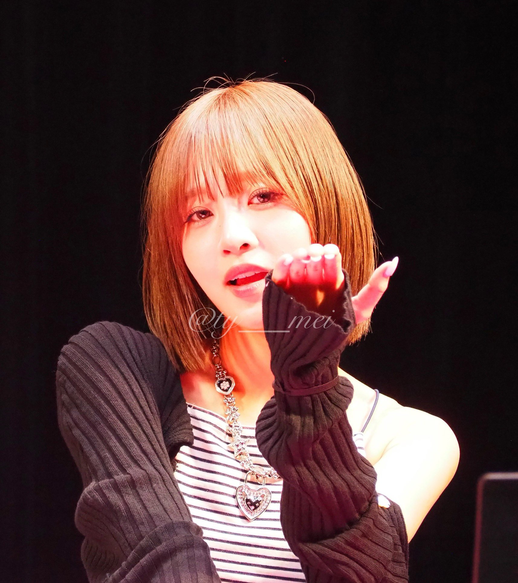 ME:I ミーアイ 飯田栞月 SHIZUKU サインボール アリーナツアー 長野 ME