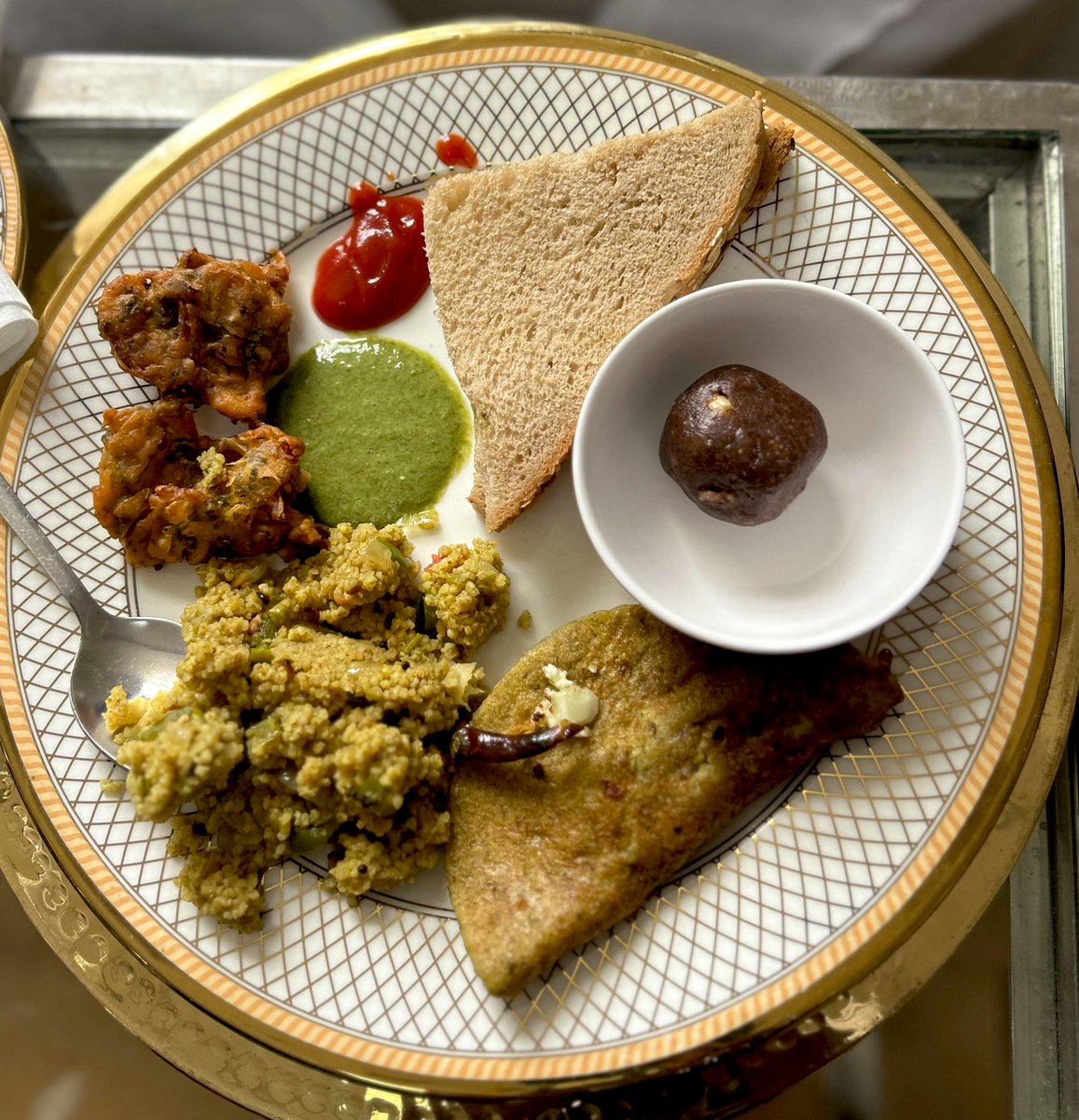 आयुष आहार – स्वास्थ्य का आधार, सुखी जीवन का द्वार! 

संतुलित तन, प्रसन्न मन और दीर्घायु का सरल मार्ग।

#AyushAahar <a href="/moayush/">Ministry of Ayush</a> <a href="/AIIA_NDelhi/">All India Institute of Ayurveda, New Delhi</a>