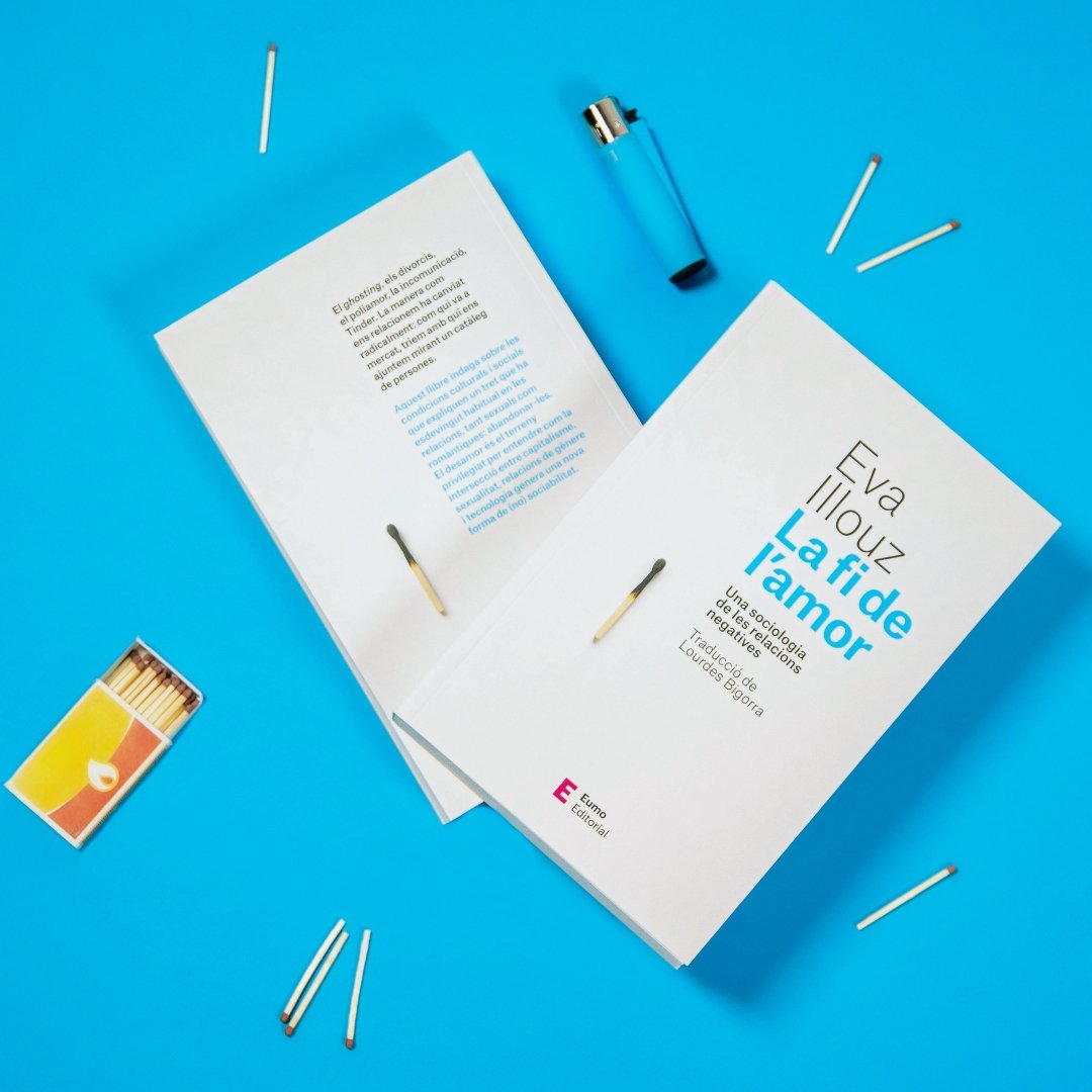 ✨️Tornem de vacances amb una novetat que ens fa molta il·lusió compartir amb vosaltres! ✨️

Avui arriba a les llibreries 'La fi de l'amor' d'Eva Illouz amb traducció de Lourdes Bigorra, l'esperat assaig d'una de les sociòlogues més influents del nostre moment! ️