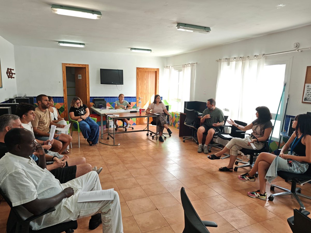 ▶El equipo del CPM Residencia “Paco Fernández” se reunió para organizar y afinar cada detalle que garantice un inicio de curso estructurado, coherente y adaptado a las necesidades reales de nuestros menores. 

🥰Gracias a todas las personas que construyen este proyecto