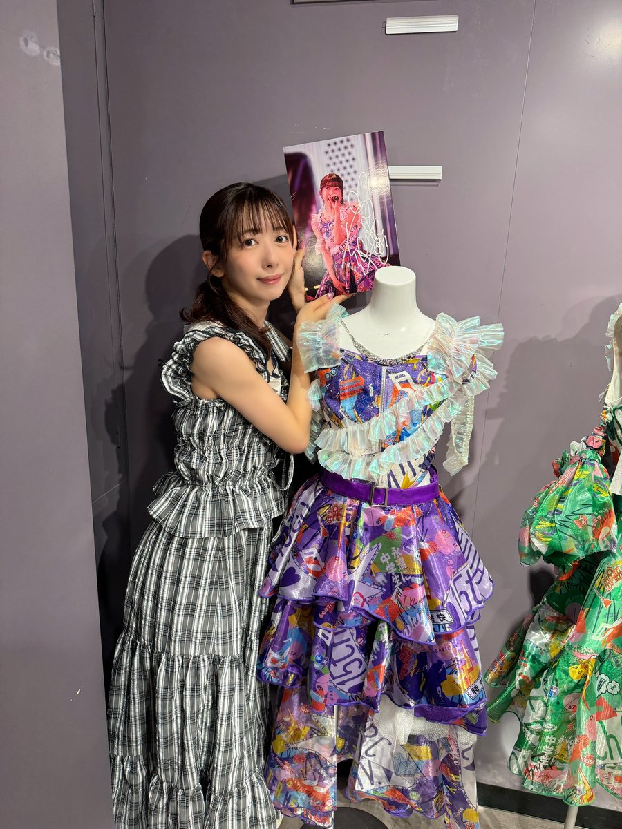 タワーレコード渋谷店 さんに 真山りか が訪問してきました💜 サインも