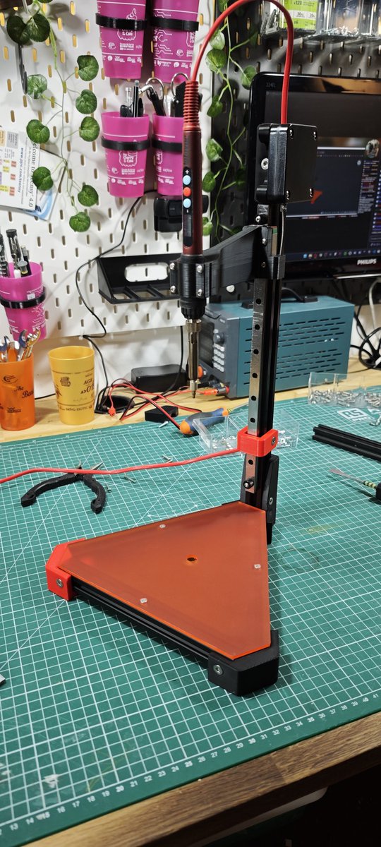 Barbatronic tweet media