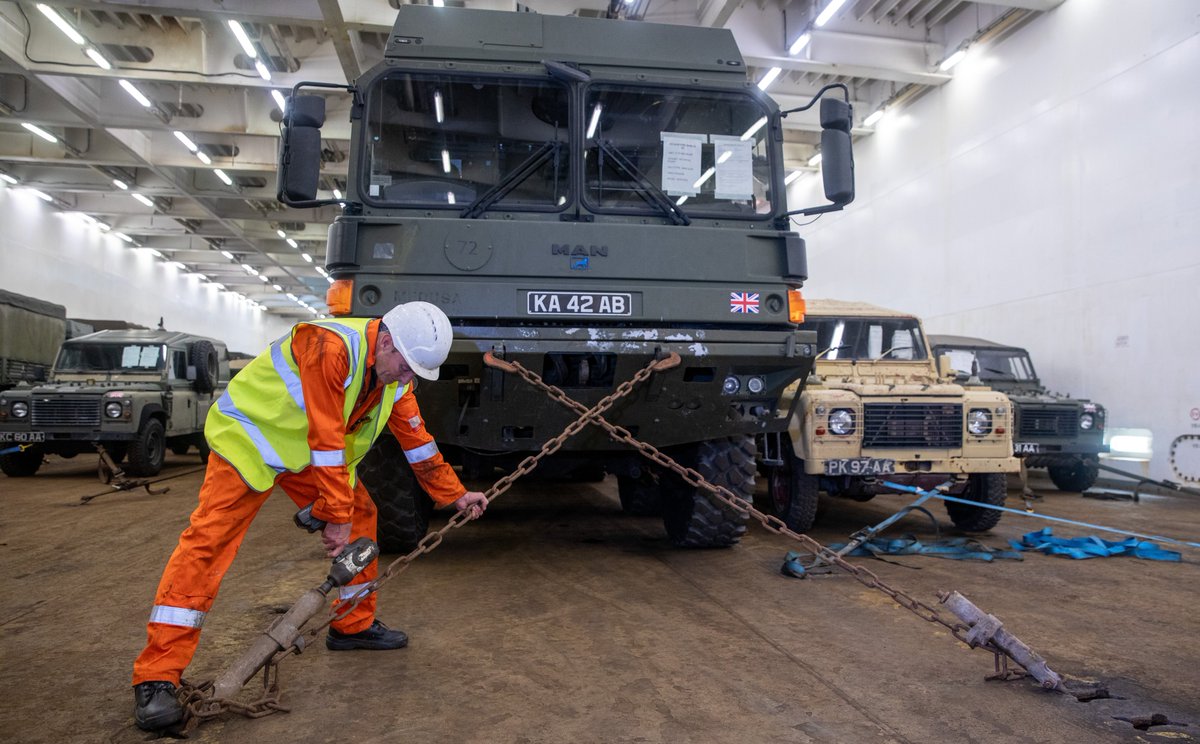 We're into week one of TARASSIS, the JEF's largest activity to date, collaborating military capabilities across JEF nations.

Here we see Anvil Point ferrying equipment for the land phase in Latvia.
 
 More: jefnations.org

🇩🇰🇪🇪🇫🇮🇮🇸🇱🇻🇱🇹🇳🇱🇳🇴🇸🇪🇬🇧
#JEFtogether #TARASSIS
