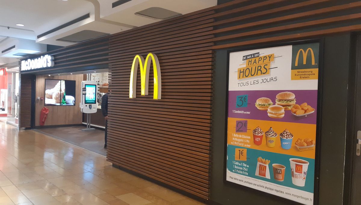 Dim190388's tweet image. Allez je vais signer mon contrat la #teamaja .
A tte le Racing...