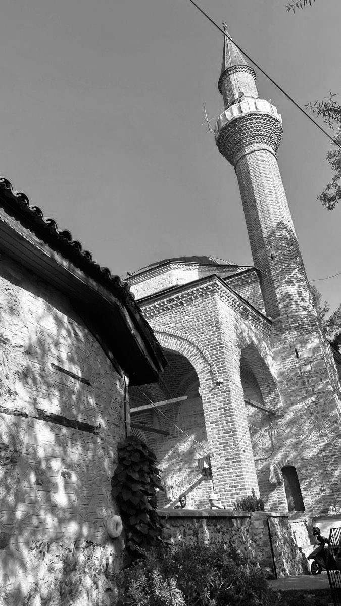 ✯

✯

                              𝐼̇𝒩𝒮𝒜𝒩𝐿𝐼𝒢̆𝐼𝒩   𝐸𝐹𝐸𝒩𝒟𝐼̇𝒮𝐼̇ 

                                          𝐻𝒪𝒮̧ 𝒢𝐸𝐿𝒟𝐼̇𝒩…   🍀

#mevlidkandilimiz kutlu olsun. 
(S.a.v )🌹🕋

✯

✯