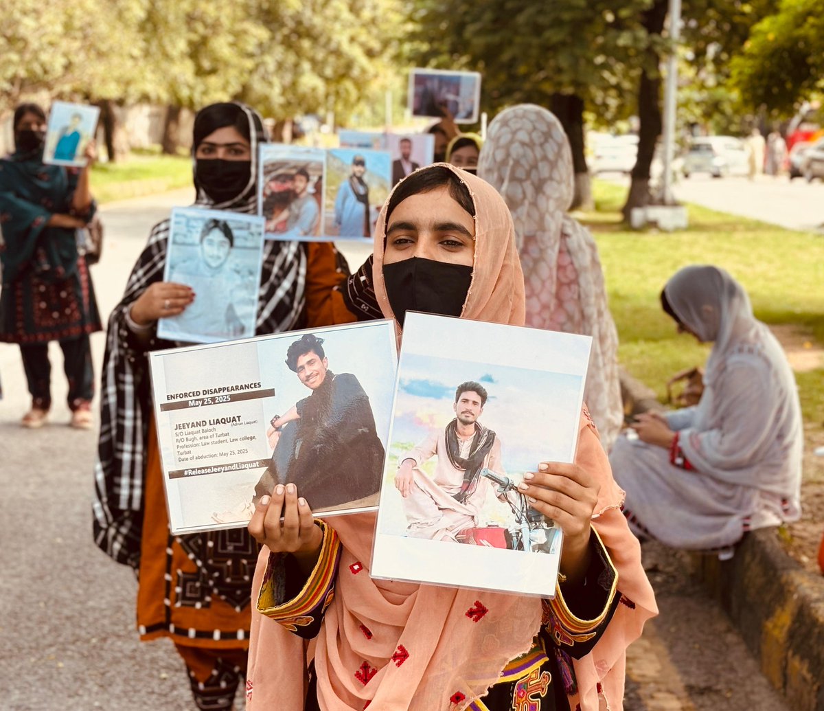 I won't be silent 
I need my brother Safe back
#ReleaseJeeyandLiaqat
#SaveBalochStudents