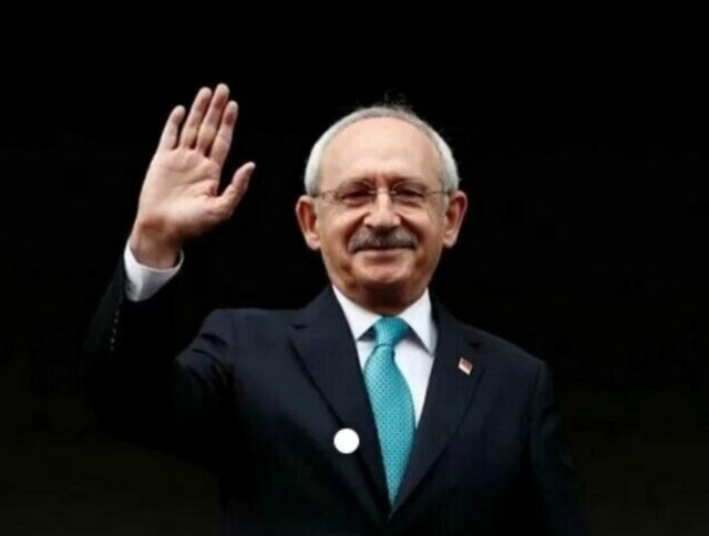 Eski bir kehanet şöyle der;

"Giden kral geri gelecek."

#Prens
CHP BİTTİ
