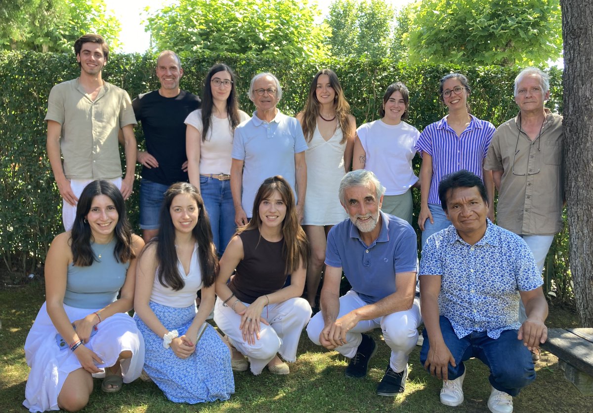 CIBER_ISCIII's tweet image. Revelan el papel crucial de la #mielina en el cerebro, que actúa no sólo como aislante eléctrico, sino como una reserva de energía 🧠🔋

Este mecanismo se deteriora con la edad y en enfermedades como el Alzheimer o la Esclerosis Múltiple. 

📰ciberisciii.es/noticias/propo…
#CIBERNED