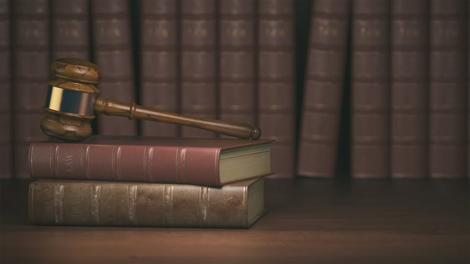 Kaivinkoneen kauha putosi työntekijän jalalle – sakkoja työnantajan edustajalle ja yhtiölle
#työtapaturma #maanrakennus #työsuojelu
tyosuojelu.fi/-/kaivinkoneen…