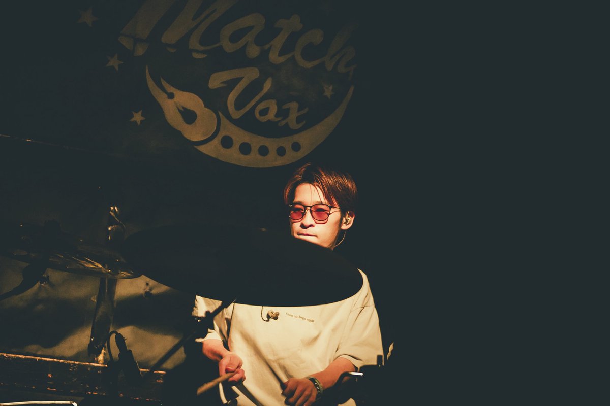 8/30（土）『音楽のタマテバコ』Vol.15
八王子Match Vox 2番手の"盃唐浪漫"
音タマ初参戦！一曲目からオシャレミュージックで、会場の雰囲気を一体化させてました！凄い見入ってしまうほど素敵なステージ✨めちゃくちゃカッコよかったです！好きな曲も聞けて嬉しかったな😌
photo by: <a href="/fs_hmwr/">さかいふみや</a>