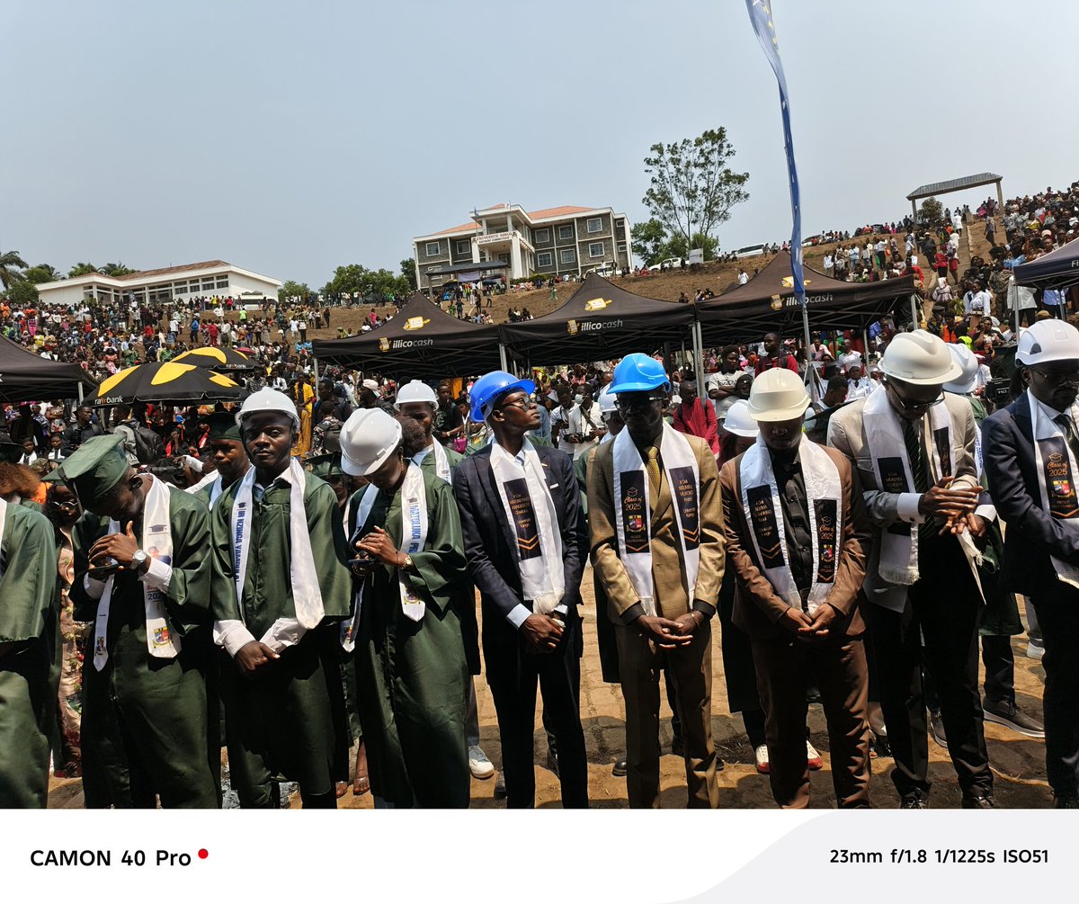 Université Kongo, 30 aout 2025, collation des grades académiques ds l'Amphitheatre baptisé ce jour-là "Amphithéâtre Bernard Lututala Mumpasi". Une  reconnaissance de ma contribution à la formation de l'élite intellectuelle de la RDC, à l'Université Kongo, à l'UNIKIN, au CHESD
