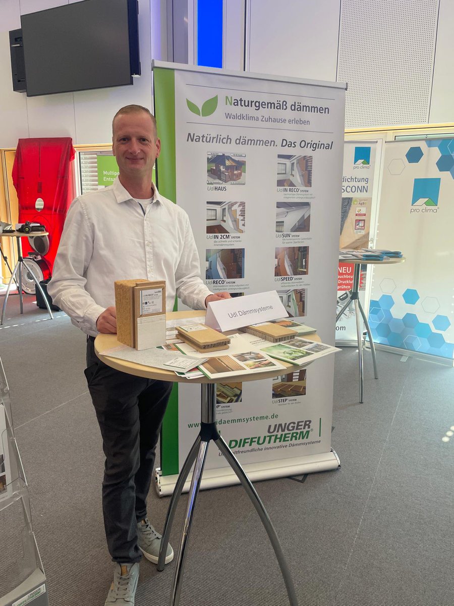Heute findet in Dresden der Fachtag #Gebäudesanierung mit rund 70 Teilnehmern statt.

Unser Anwendungstechniker Stephan Uhlig stellt die Lösungen von #UdiDämmsysteme vor &amp; bringt spannende Einblicke aus der Praxis mit.

Zu den Lösungen: udidaemmsysteme.de