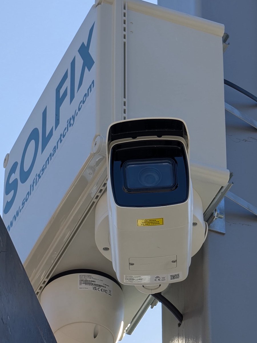 Aquest estiu vam anunciar la instal·lació de càmeres de seguretat i avui ja podem dir que els treballs han començat.

L’objectiu és que estiguin en funcionament abans de la Festa Major, reforçant la seguretat i la convivència als nostres carrers. 

#SantaColoma #Seguretat