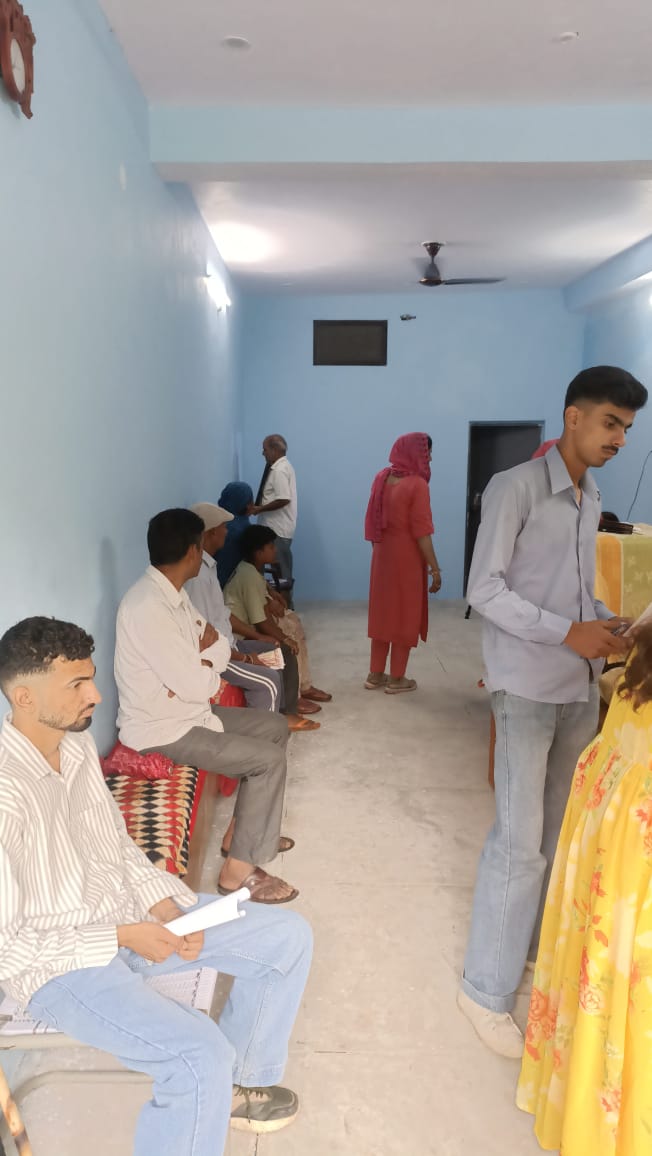 stsnadaun's tweet photo. 100 दिवसीय अभियान के तहत गांव बल्डूहक ग्राम पंचायत बल्डूहक जिला हमीरपुर में उच्च जोखिम जनसंख्या के लिए निक्षय शिविर आयोजित किया गया, जिसमें 112 छाती के एक्स-रे किए गए और 6 संभावित मरीज चिन्हित हुए,जिनके नमूने NAAT जांच के लिए भेजे गए।टीबी मुक्त भारत की ओर बढ़ते कदम! 03/09/2025 https://t.co/aNx7EzJbX4
