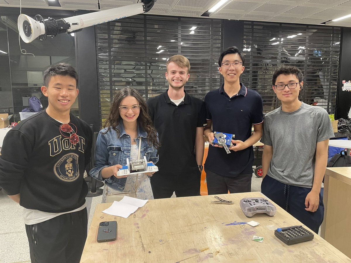 UofTEngDean's tweet photo. Great to wander through #Myhal on the first day of classes @UofTEngineering and run into some of our design teams and clubs already planning for the upcoming year - from #UTRA to #IGEM - so many things on the go - exciting year ahead https://t.co/U5xTnOzS3Y