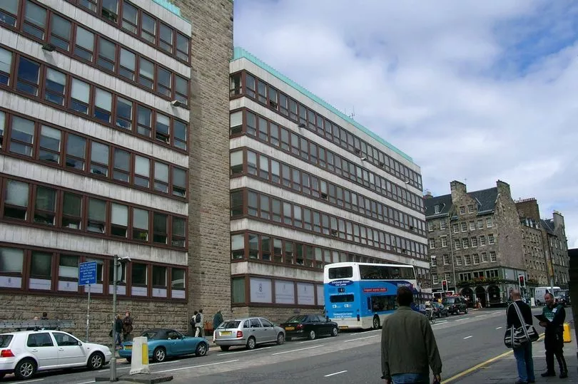 thecockburn's tweet image. The 1960s 'monstrosity' that wrecked Edinburgh's historic Old Town edinburghlive.co.uk/news/edinburgh…