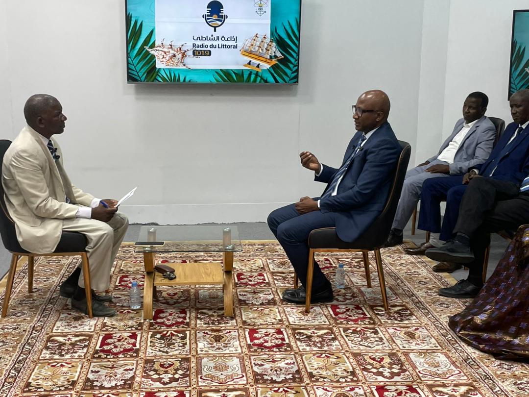 wacaprogram's tweet image. En moins de 2 ans, La Voix du Littoral est devenue le 1er média mauritanien dédié aux enjeux côtiers : +100 émissions en langues nationales, reconnaissance officielle en 2025 et bientôt un siège au Port de Tanit.
👉 Lire : wacaprogram.org/fr/article/la-…
#WACA_Program #Mauritanie