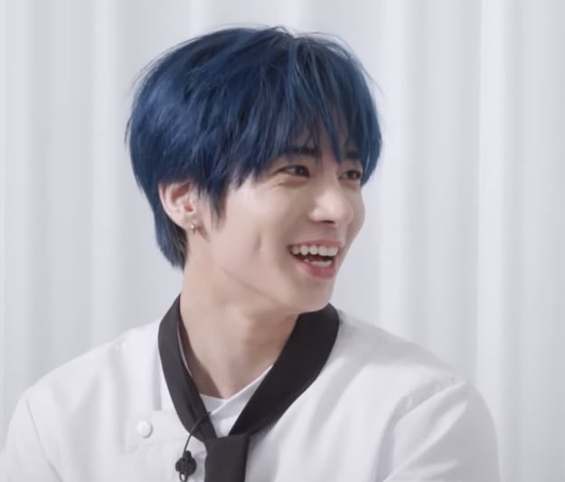 gyuikily's tweet image. taehyun’s pretty 😆 smile