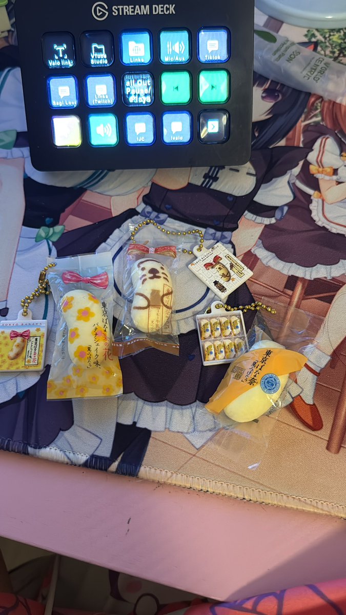 i started collecting gachapons (japanese trinkets) and im so happy!!! its so cool i love these guys :D theyre squishy bananas!!!