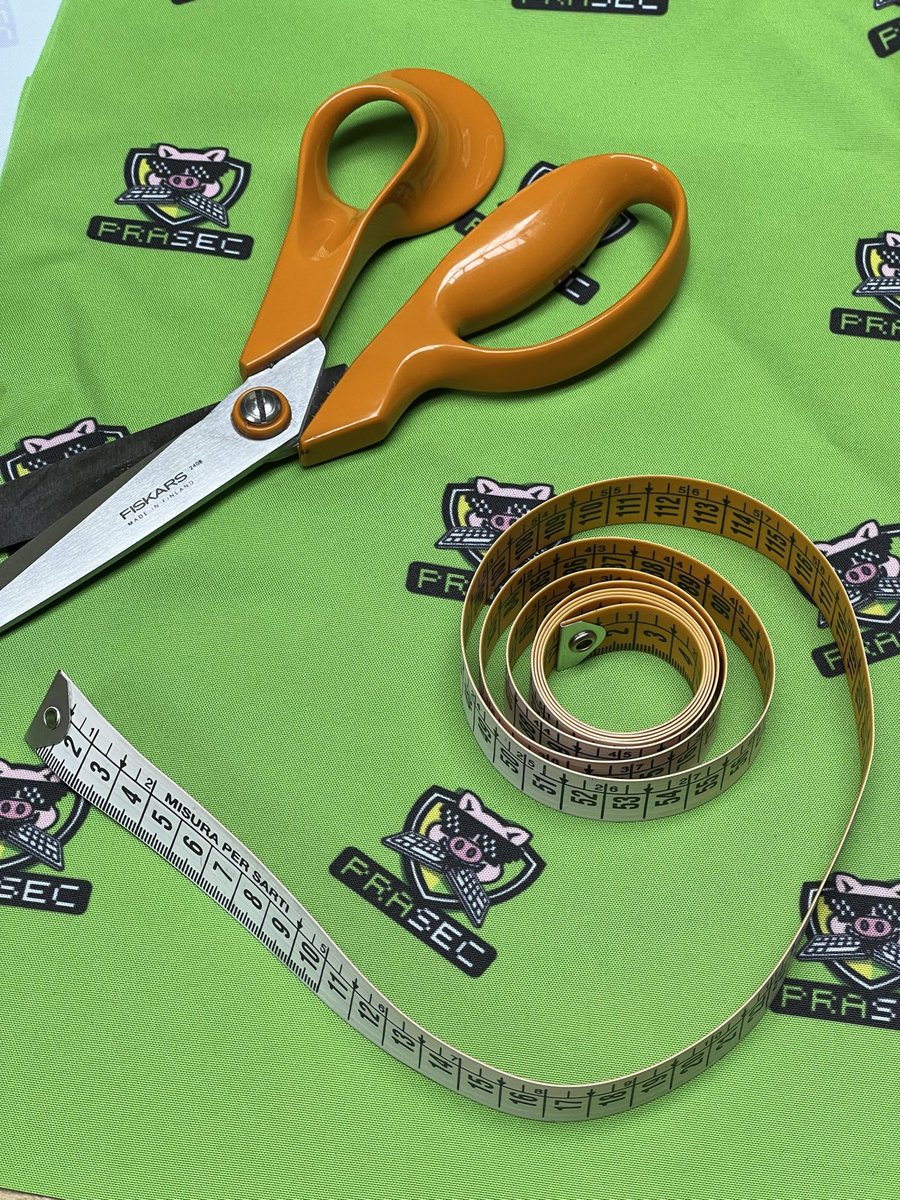 We are cooking something up for our speakers as a gift, can you guess what is it gonna be? 😎