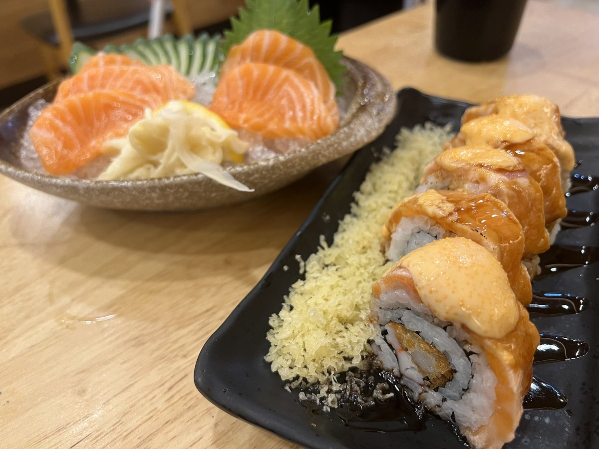 Issarapap92's tweet image. รางวัลให้กับตัวเองวันนี้ เช้า8โมงรับเอกสารที่เซ็นทรัลแจ้ง เที่ยงนัดลูกค้าเซ็นเอกสาร ที่เซ็นทรัลเวสเกต เย็นส่งเอกสาร สนง แถว เซ็นทรัลลาดพร้าว 1 วัน 3 เซ็น จบการทำงานวันนี้ #ต้าวPlus+++