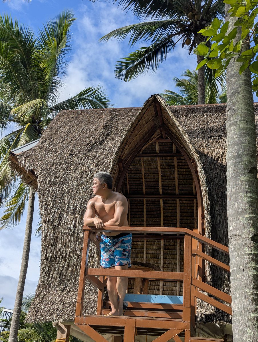 HomunculusZero1's tweet image. ...enjoying the sun 🏖️😎🥰...